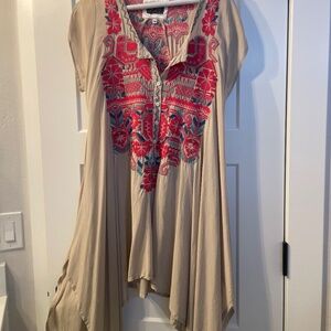 Embroidered shirt dress Medium size